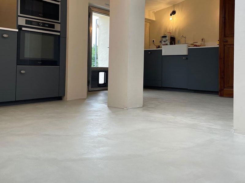 beton-cire-sol-cuisine-2